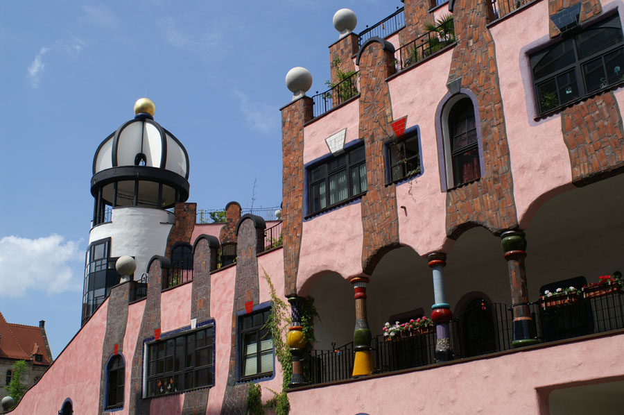 04_PICT0072_Hundertwasserhaus Magdeburg