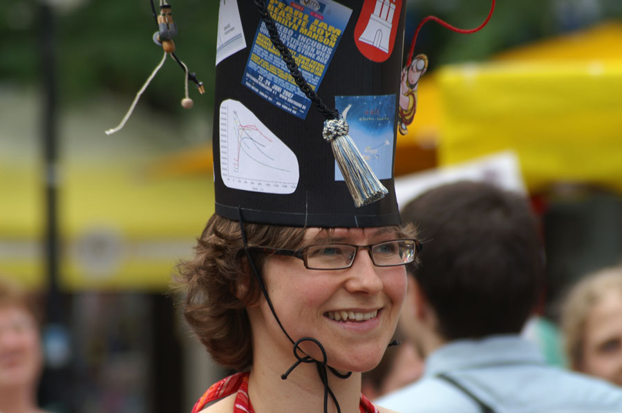 33_PICT0012_Ulli knutscht die Gänseliesel