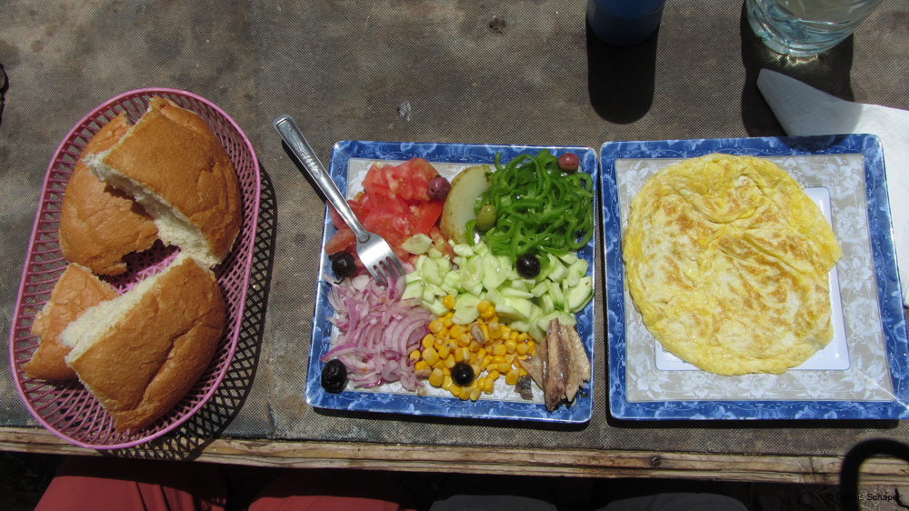 IMG_1988_lunch at hut!