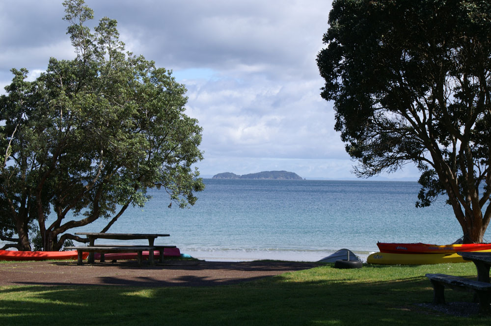 PICT2332_inviting picknick spots and beaches