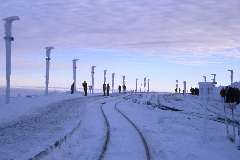 File0457_what a train station!!!